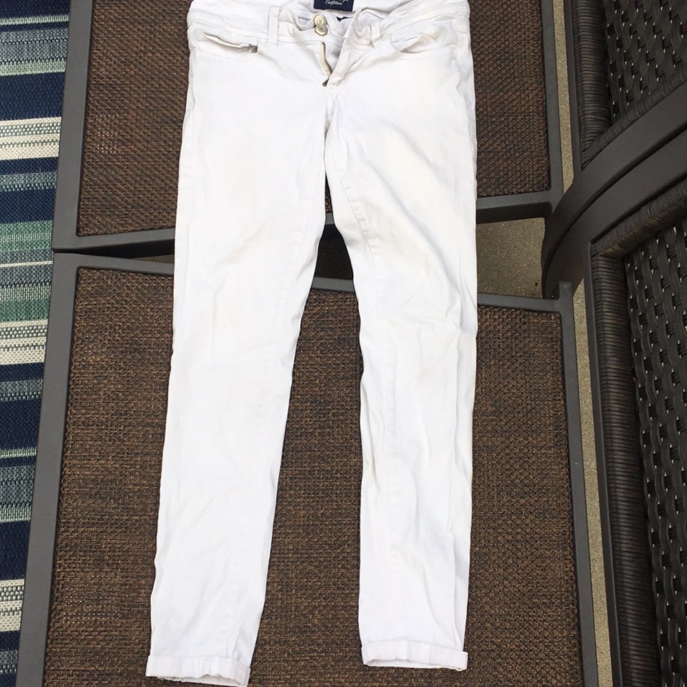 White skinny jeans from American Eagle